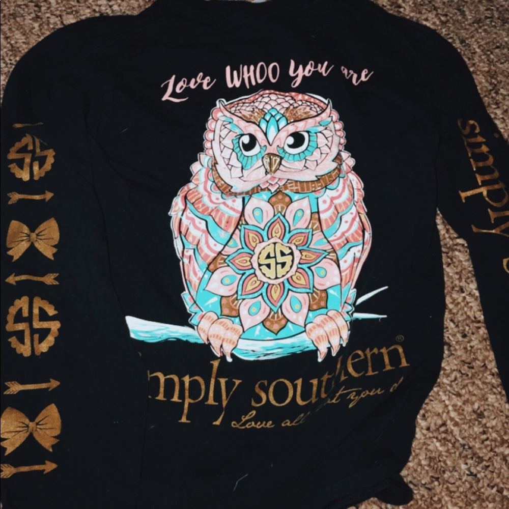 Long sleeved Simply Southern shirt!